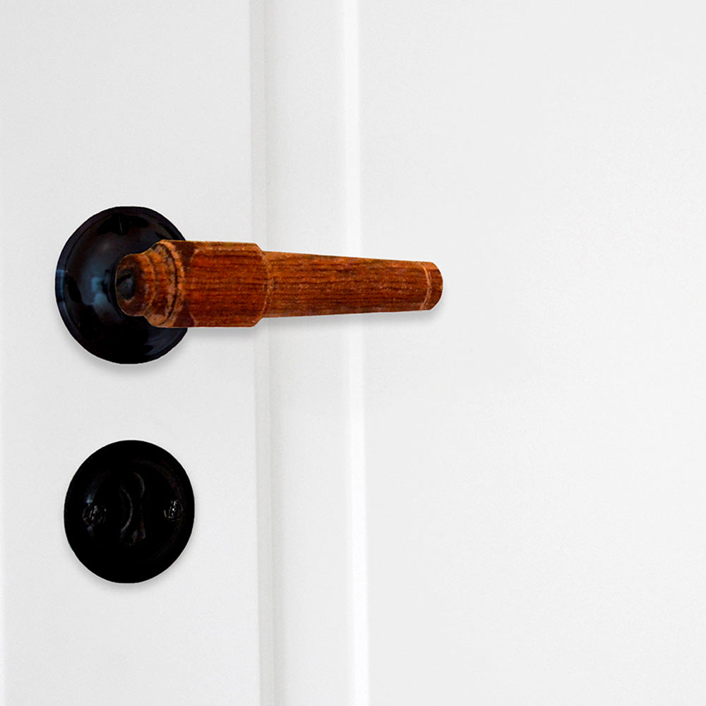 Svanemølle dørhåndtag i mahogni med glatte rosetter og nøgleskilte