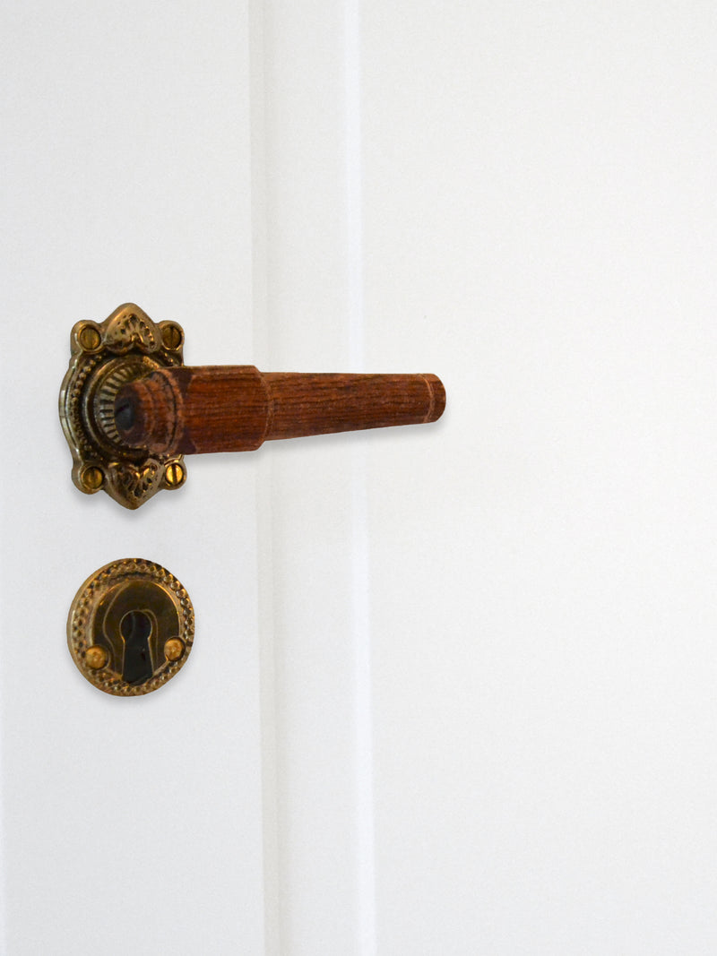 Swan mill door handle in mahogany