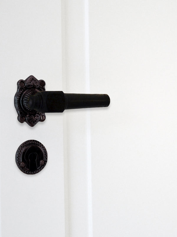 Swan mill door handle in black beech